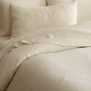 Elegant Cream Bedding Set